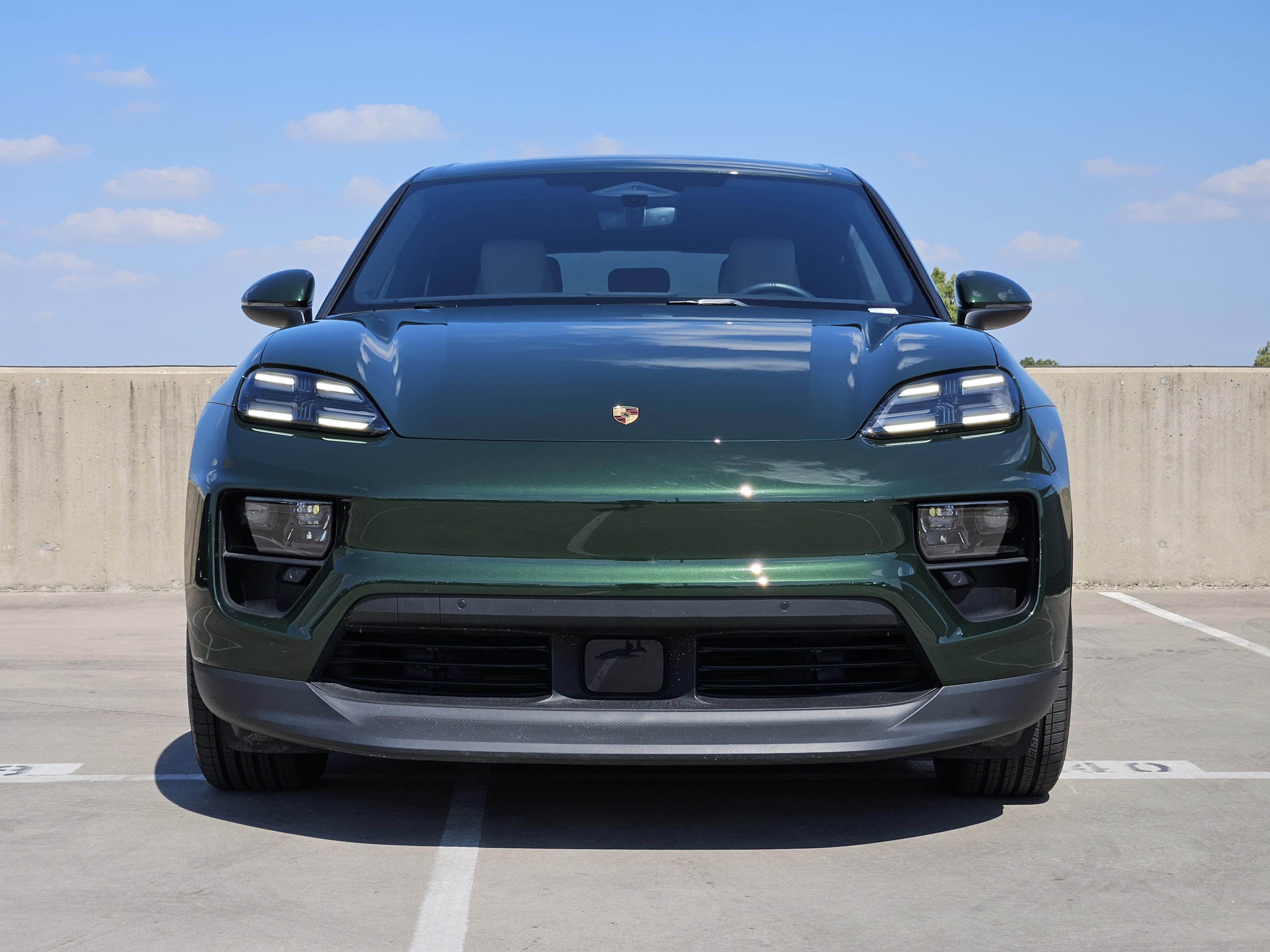 Certified 2025 Porsche Macan 4 Electric image 11