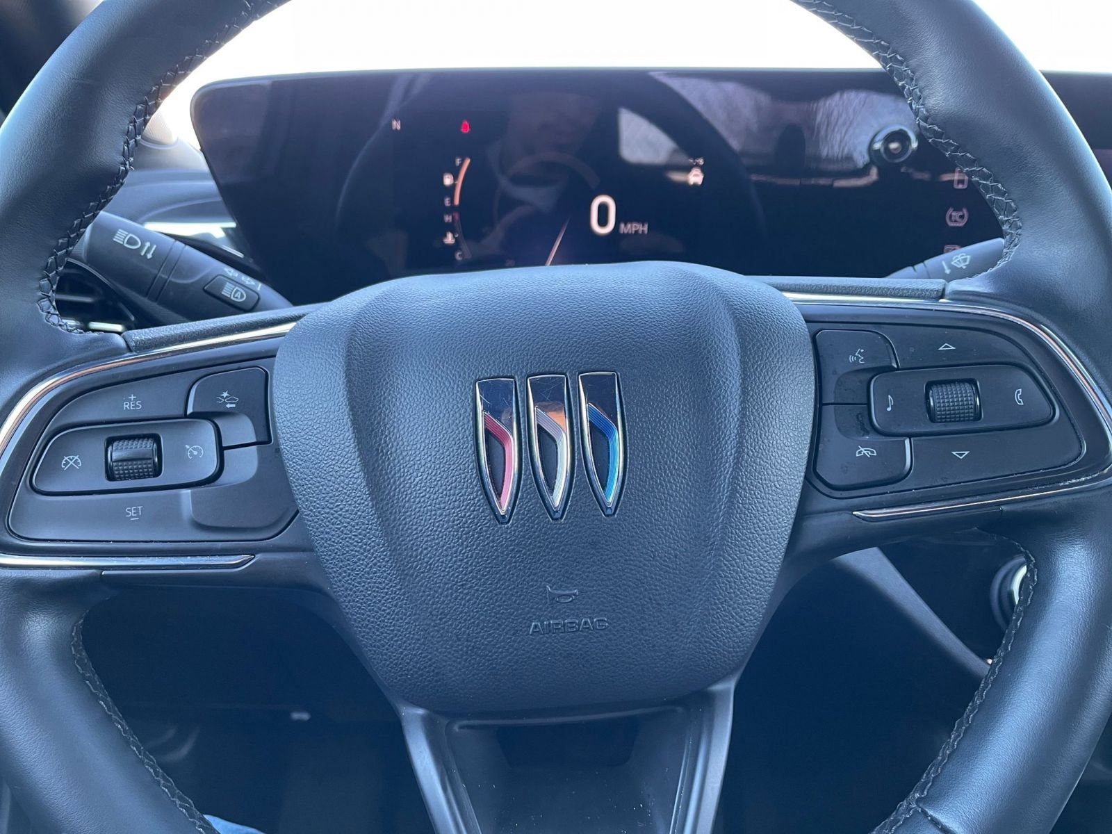 Used 2025 Buick Envista Sport Touring image 27