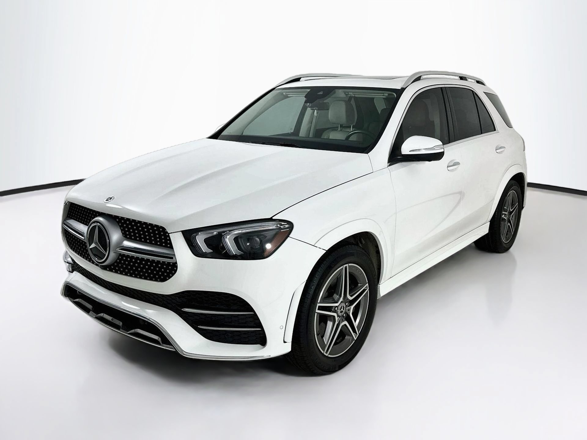 Used 2023 Mercedes-Benz GLE 580 4MATIC image 3