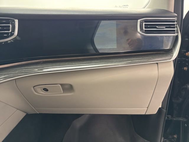 Used 2022 Jeep Wagoneer Series III w/ Convenience Group I image 16