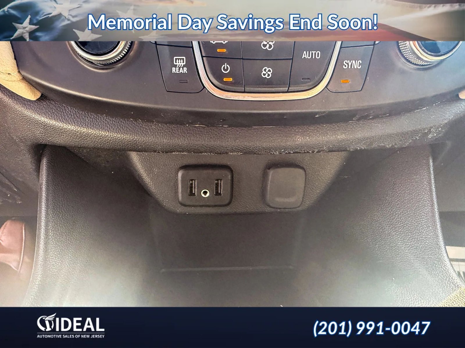 Used 2022 Chevrolet Traverse LS FWD image 30