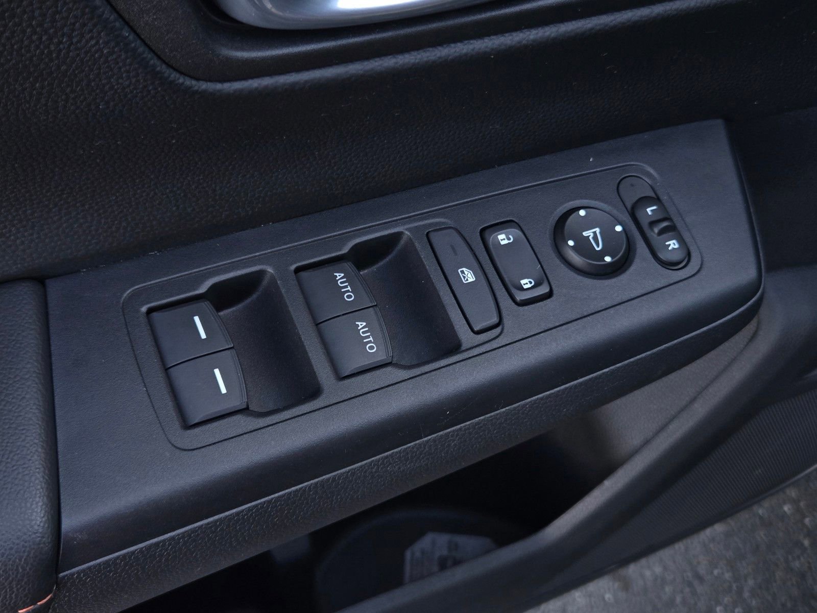 Used 2023 Honda CR-V Sport image 10