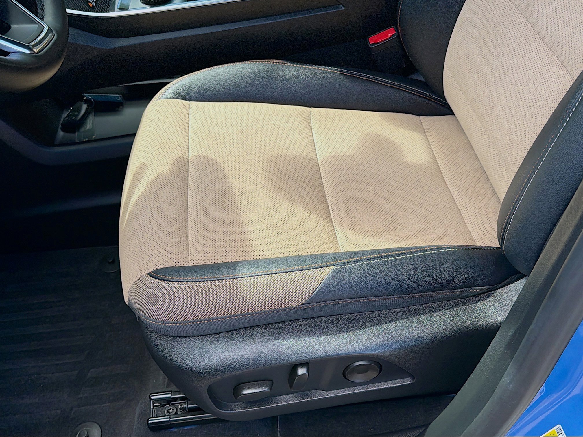 Used 2025 Chevrolet Equinox ACTIV image 18