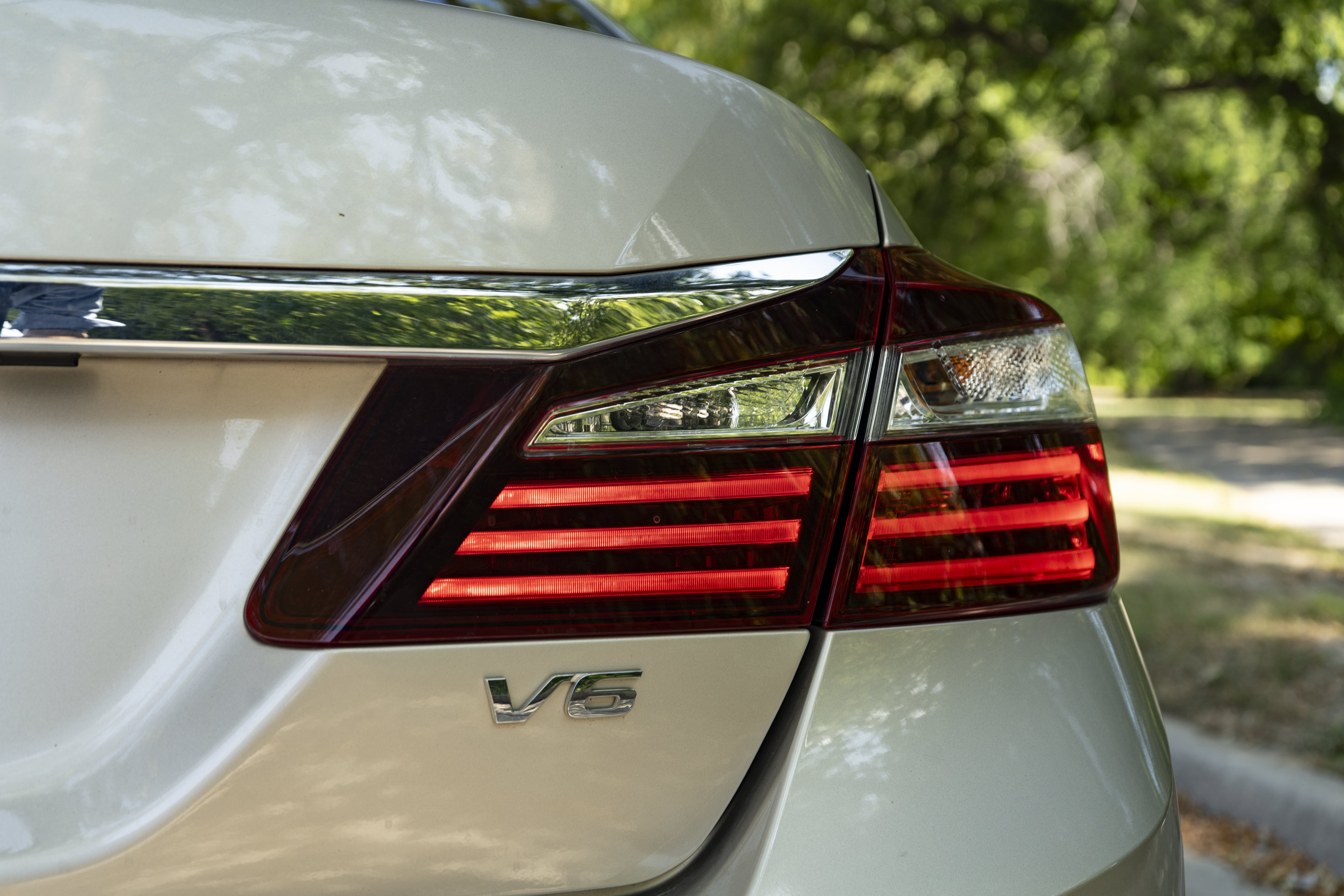 Used 2016 Honda Accord EX-L image 13