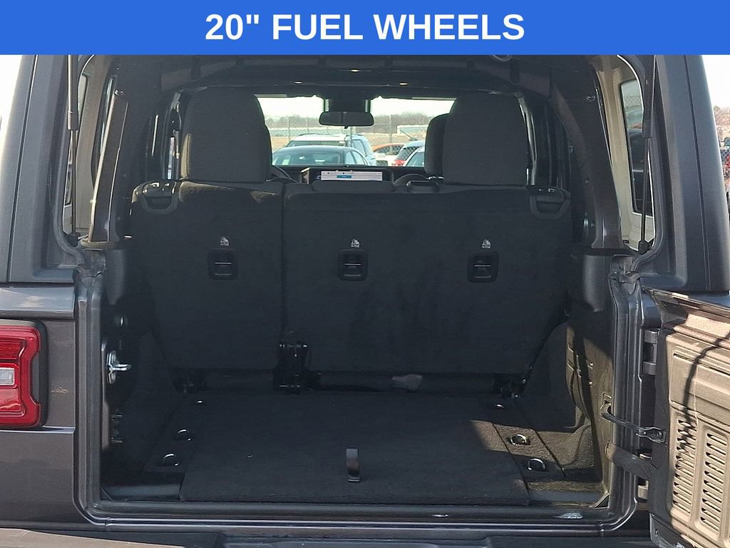 Used 2025 Jeep Wrangler Unlimited Rubicon image 27