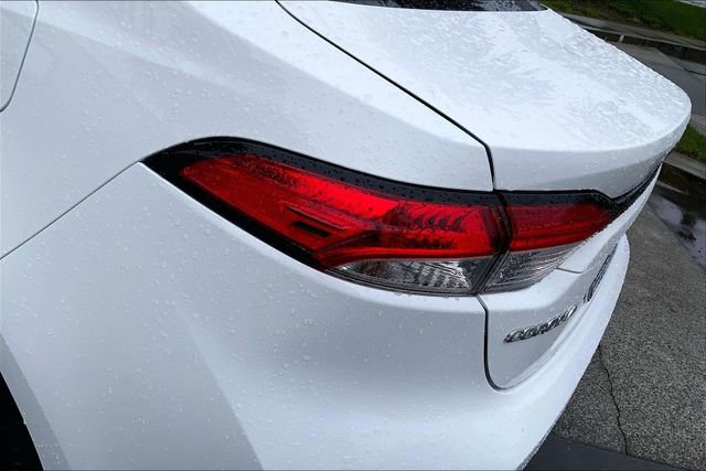 Used 2022 Toyota Corolla LE w/ LE Convenience Package image 28