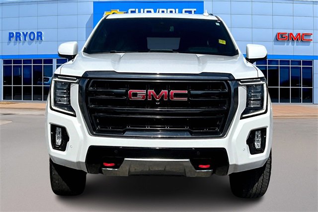 Used 2024 GMC Yukon XL AT4 w/ Technology Package image 2