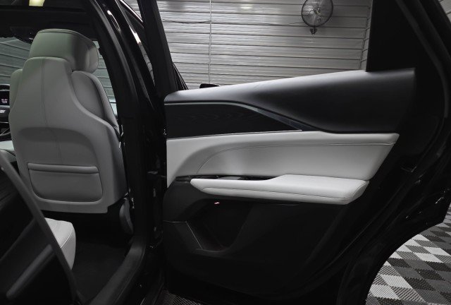 Used 2024 Cadillac Lyriq Luxury RWD image 38