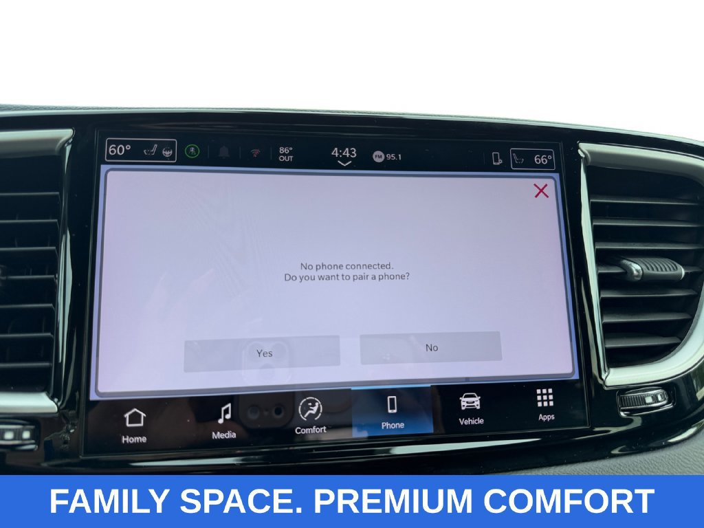 Used 2025 Chrysler Pacifica Select FWD image 18