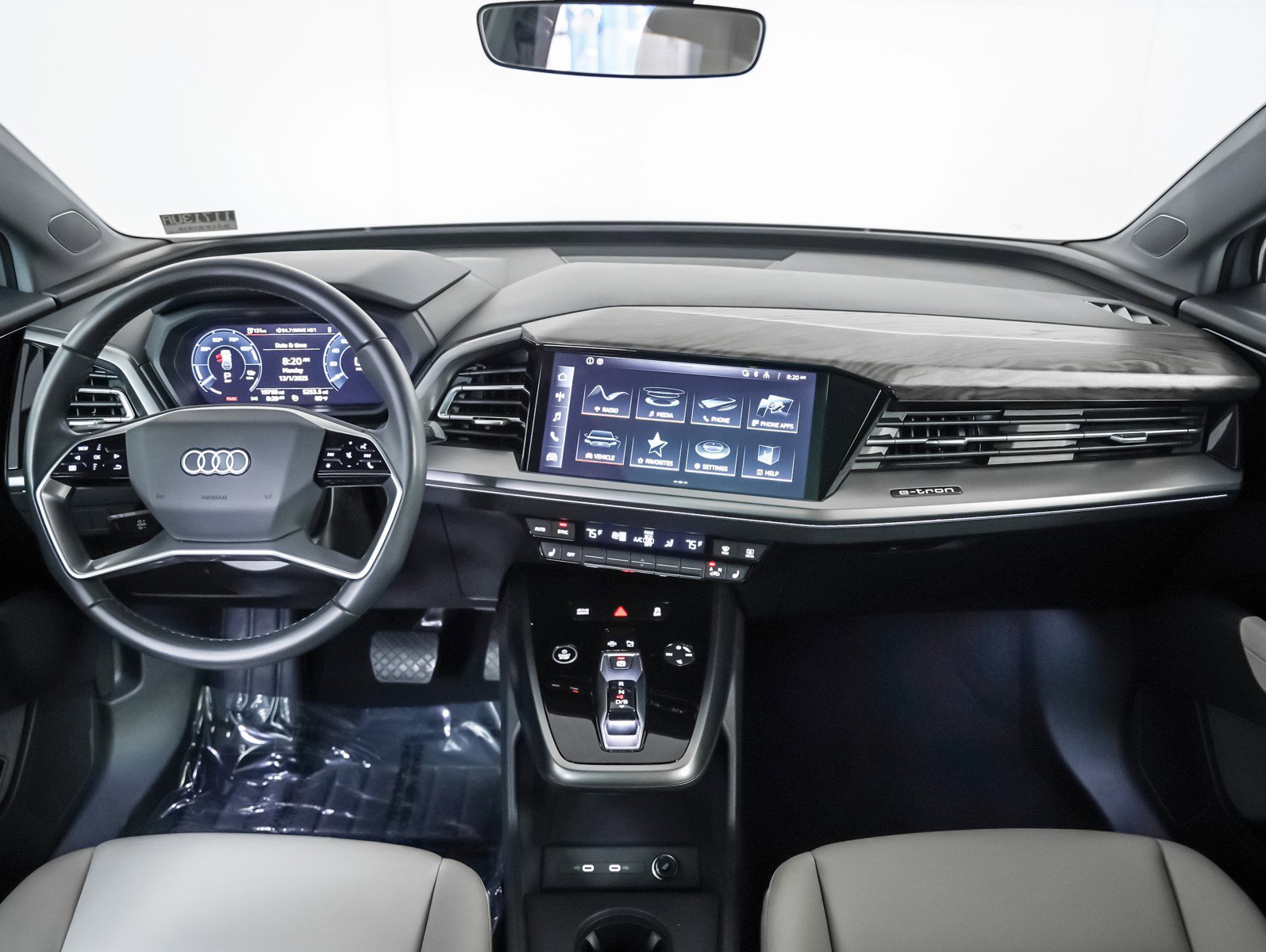 Certified 2023 Audi Q4 e-tron Premium image 10