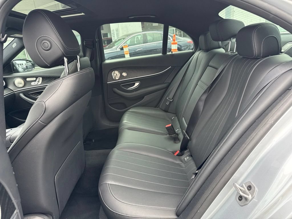Used 2022 Mercedes-Benz E 350 Sedan w/ AMG Line Exterior image 8