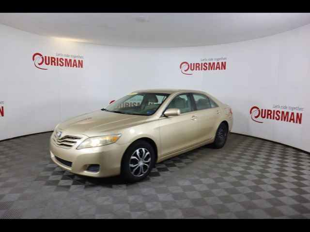 Used 2011 Toyota Camry LE image 5
