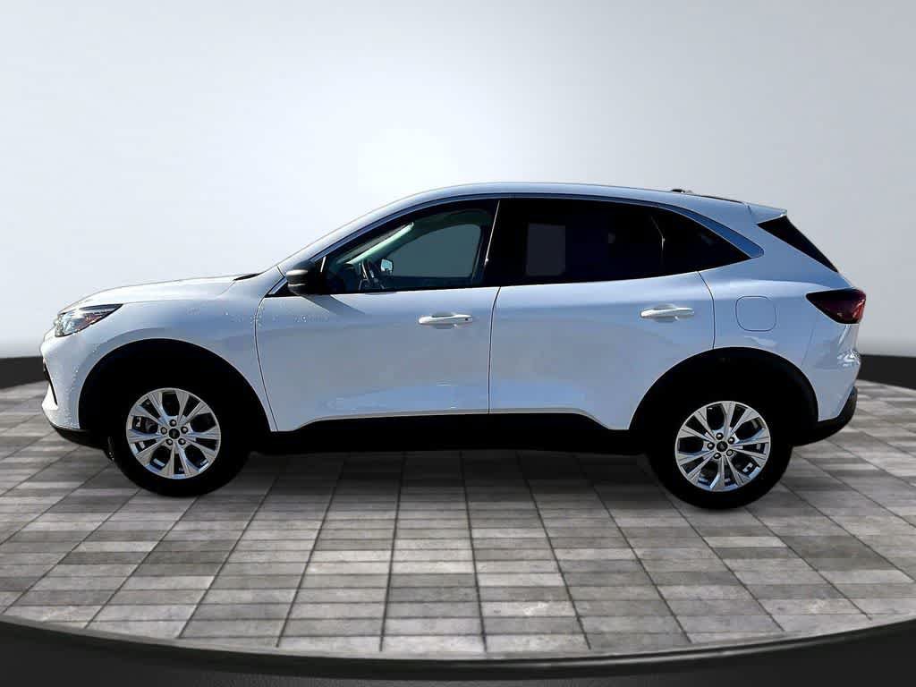 Used 2023 Ford Escape Active w/ Tech Pack #1 AWD/4WD image 4