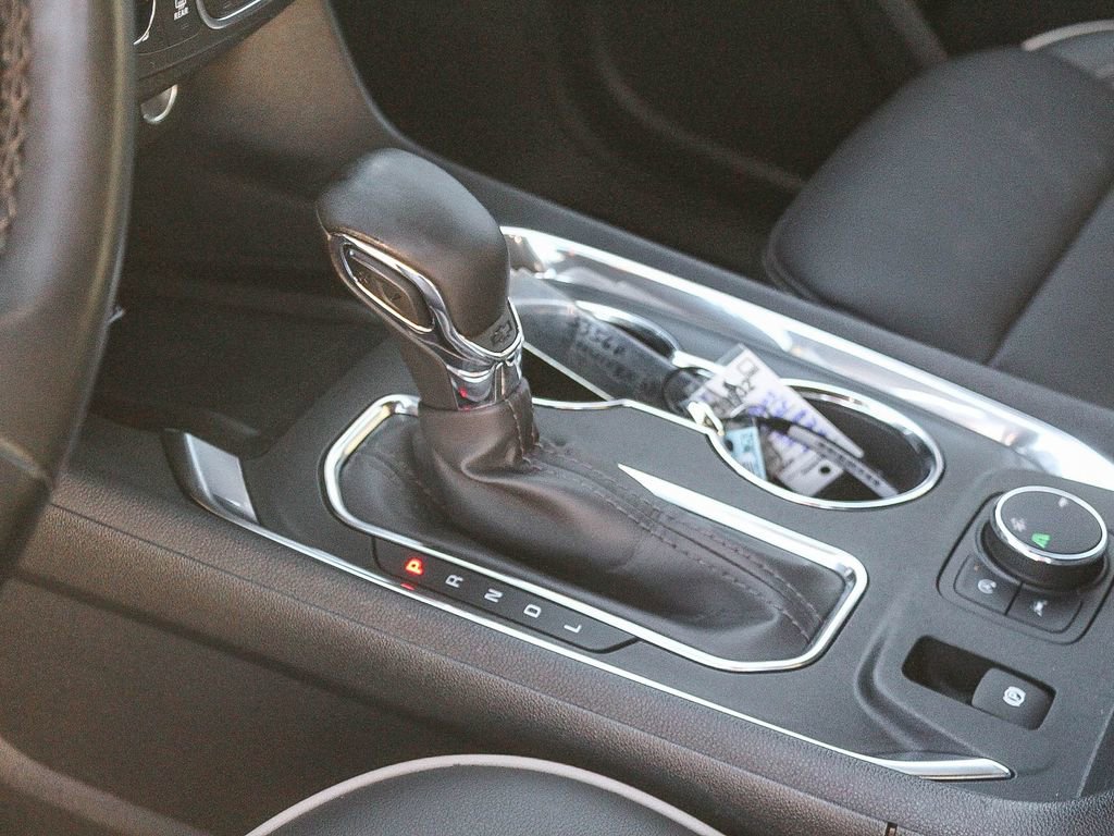 Used 2023 Chevrolet Traverse Premier w/ Redline Edition image 20