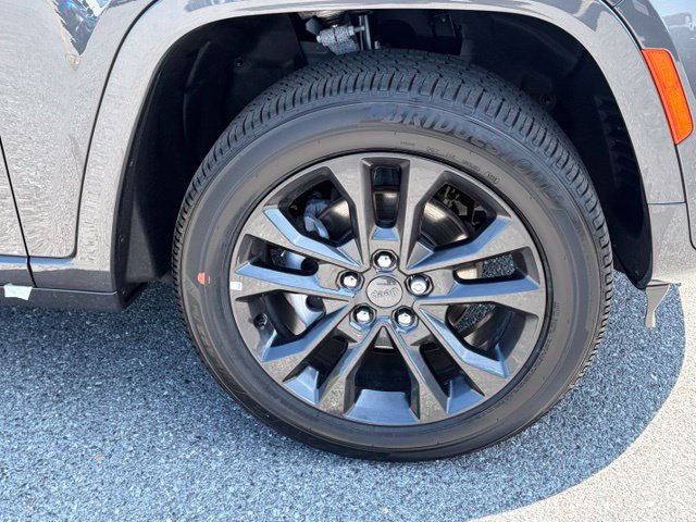 New 2026 Jeep Grand Cherokee Limited AWD/4WD image 11
