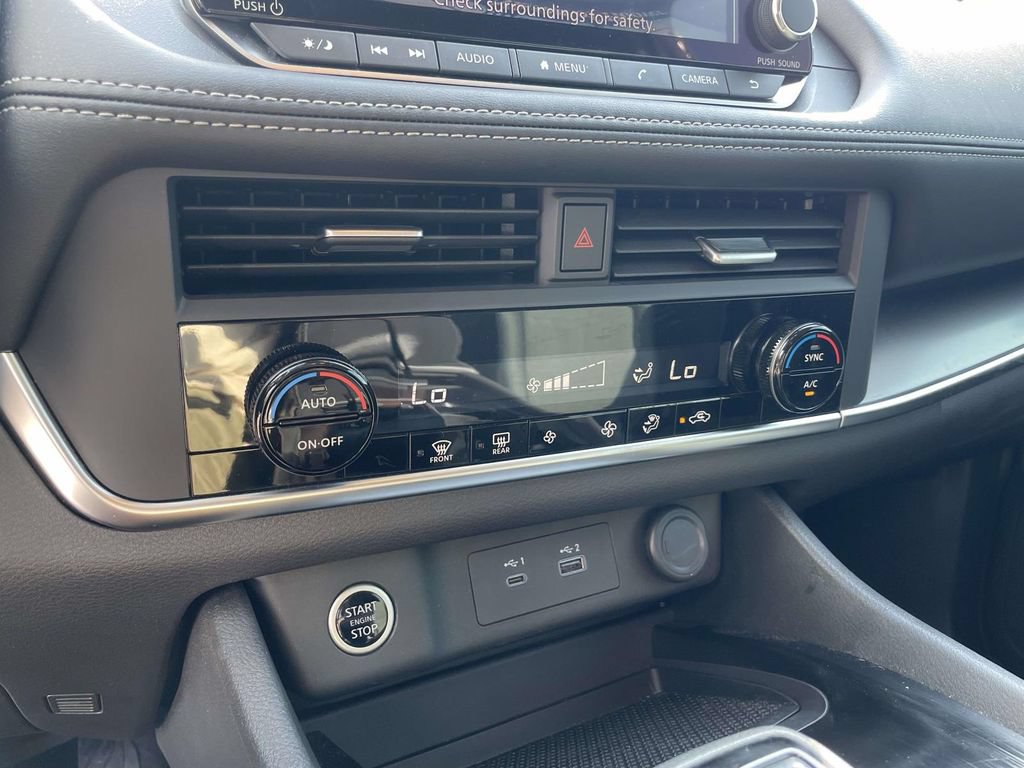 Used 2023 Nissan Rogue SV FWD image 25