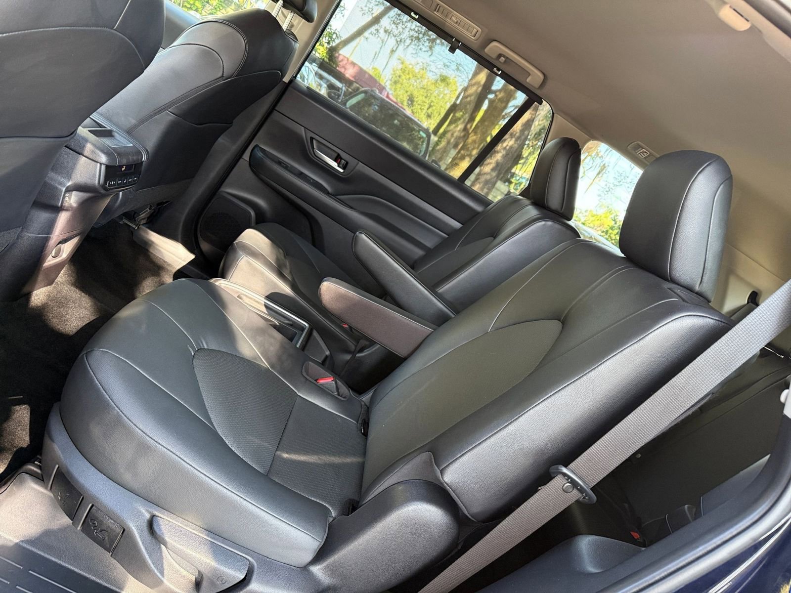 Used 2025 Toyota Grand Highlander FWD image 31