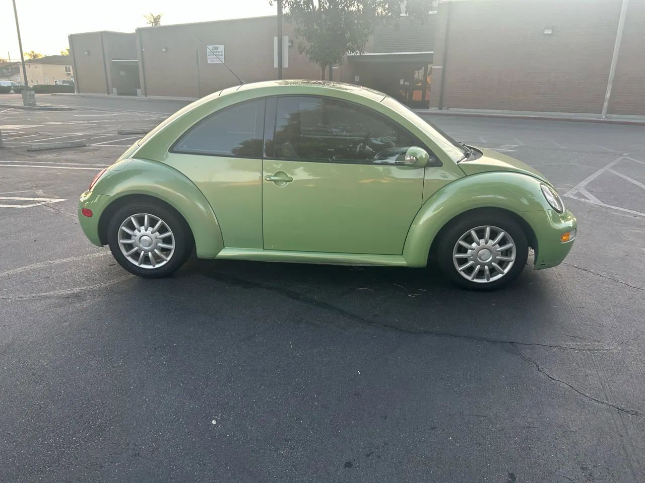 Used 2004 Volkswagen Beetle GLS image 4