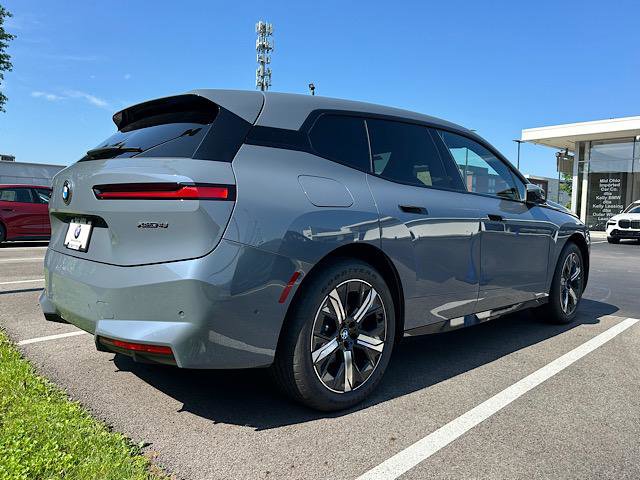 New 2026 BMW iX xDrive45 w/ Executive Package image 3