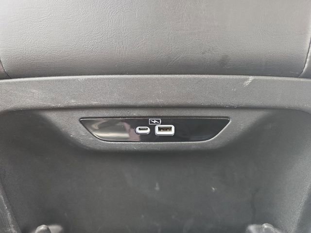 Used 2023 Chrysler Pacifica Touring-L FWD image 26