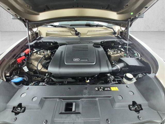 Certified 2022 Land Rover Defender 110 S AWD/4WD image 27