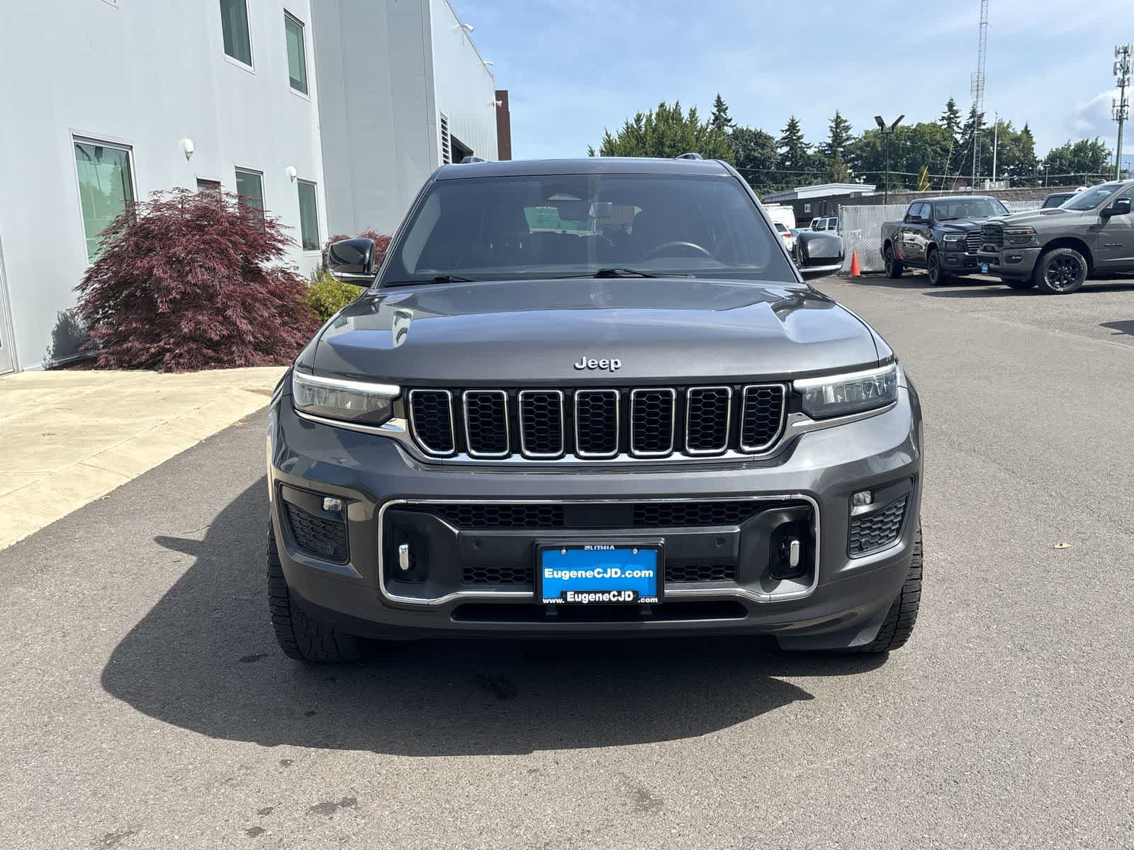 Certified 2021 Jeep Grand Cherokee L Overland w/ Luxury Tech Group IV AWD/4WD image 8