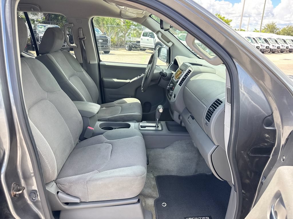 Used 2016 Nissan Frontier SV w/ SV Value Truck Package RWD image 23