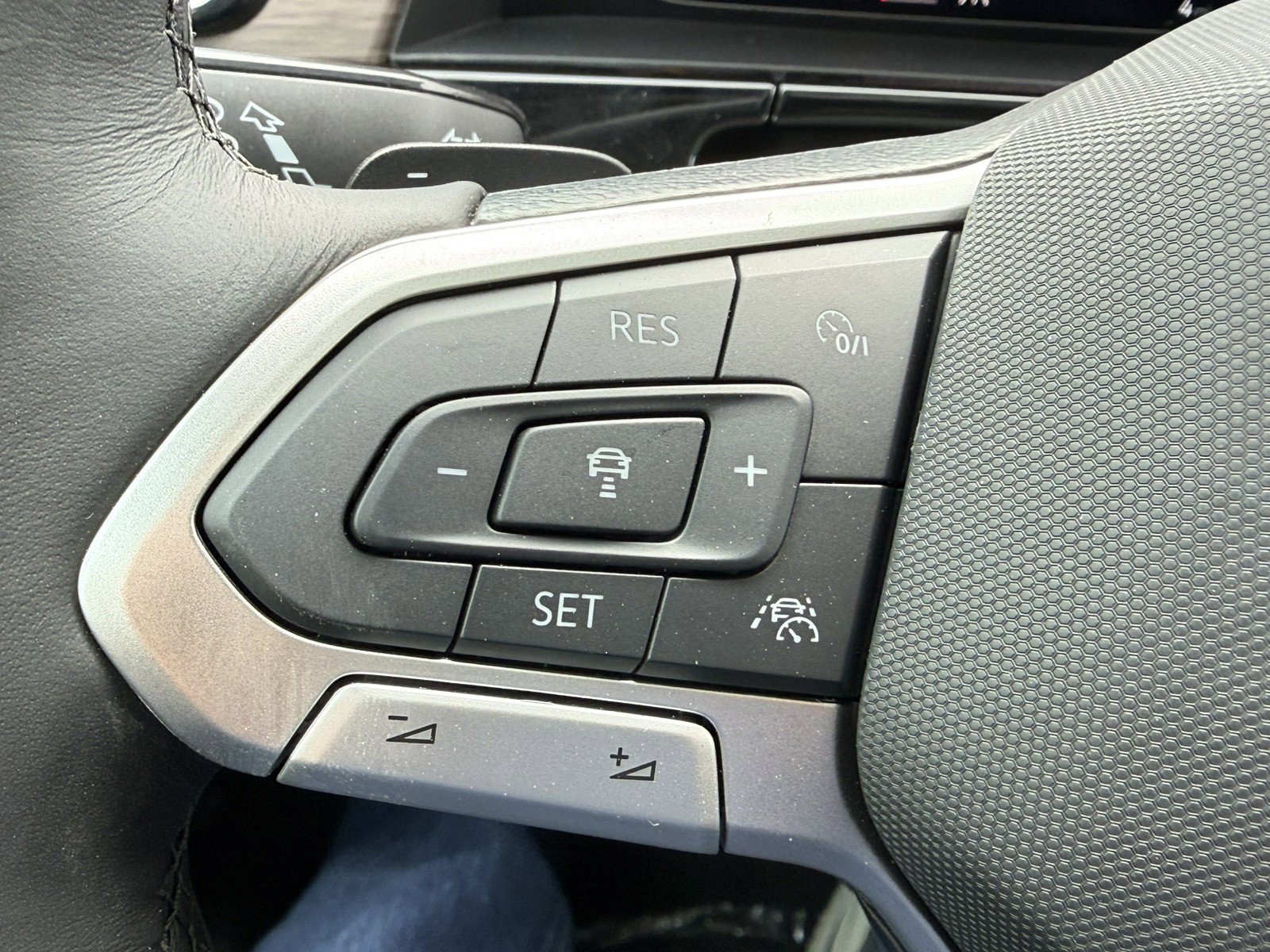 New 2026 Volkswagen Atlas SEL Premium R-Line image 15