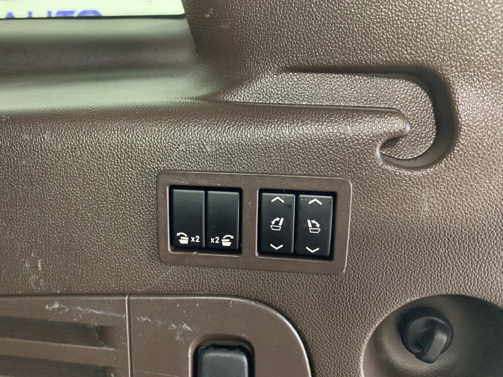 Used 2017 Chevrolet Suburban Premier image 36