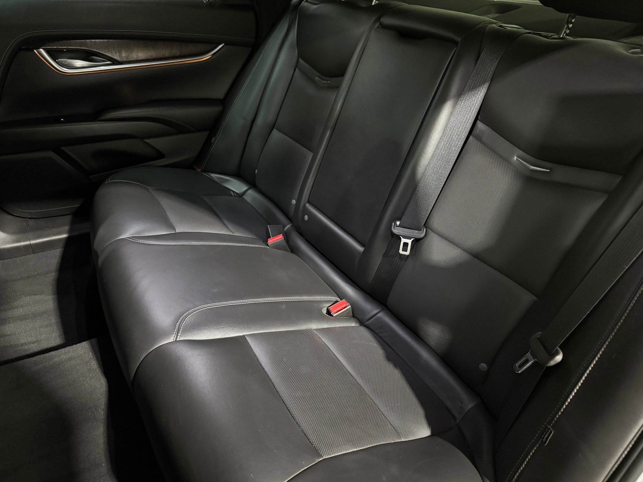 Used 2018 Cadillac XTS Luxury image 32