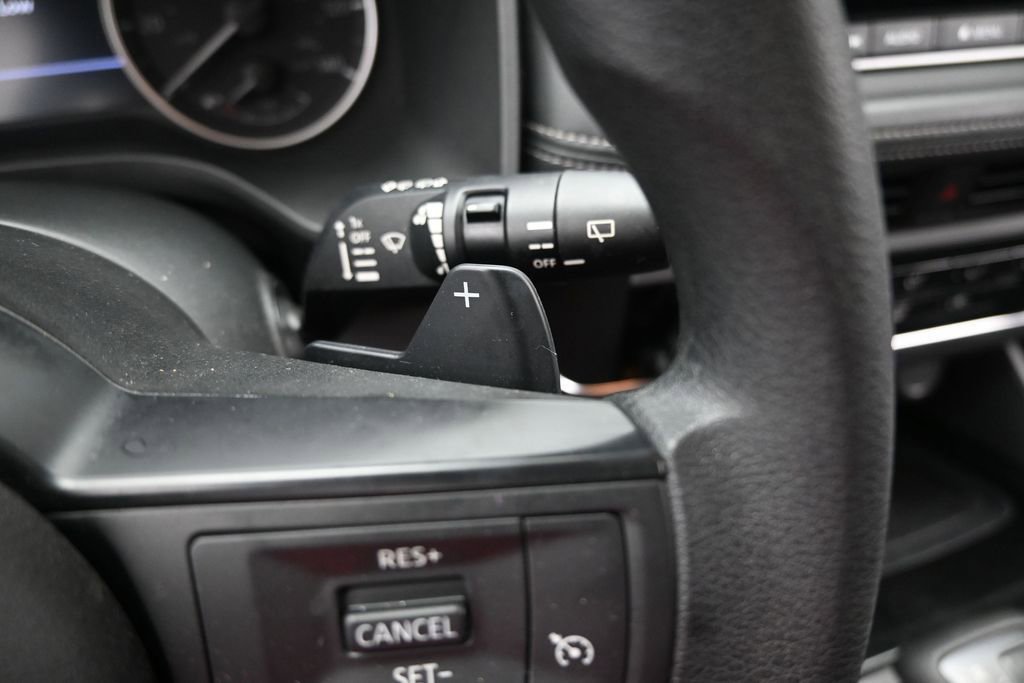 Used 2024 Nissan Rogue S FWD image 24
