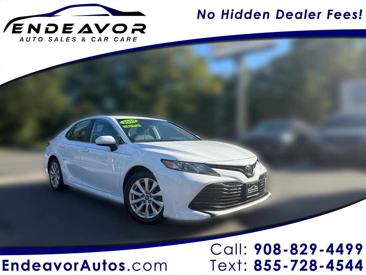 Used 2019 Toyota Camry LE image 1