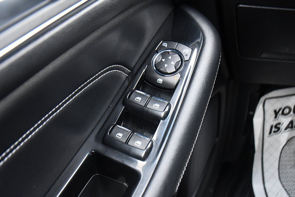 Used 2019 Ford Edge Titanium w/ Cold Weather Package image 21