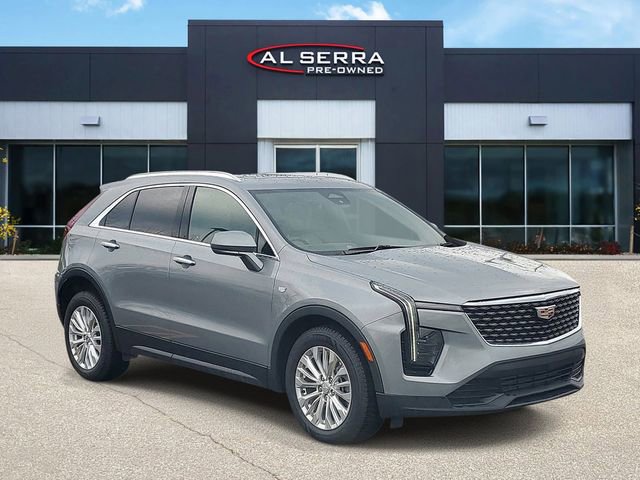 Used 2024 Cadillac XT4 Luxury w/ Cold Weather Package image 1