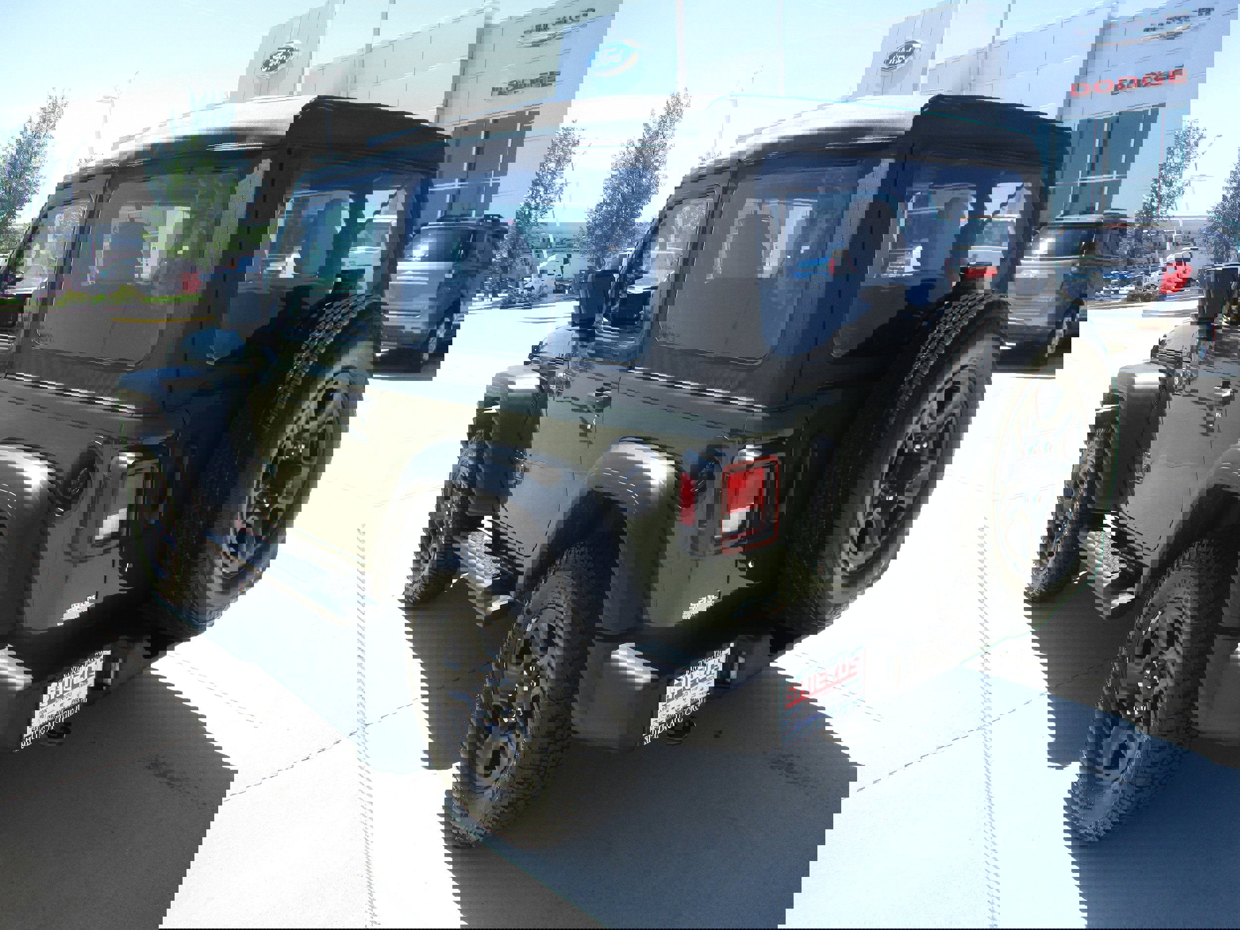 Used 2021 Jeep Wrangler Sport AWD/4WD image 4