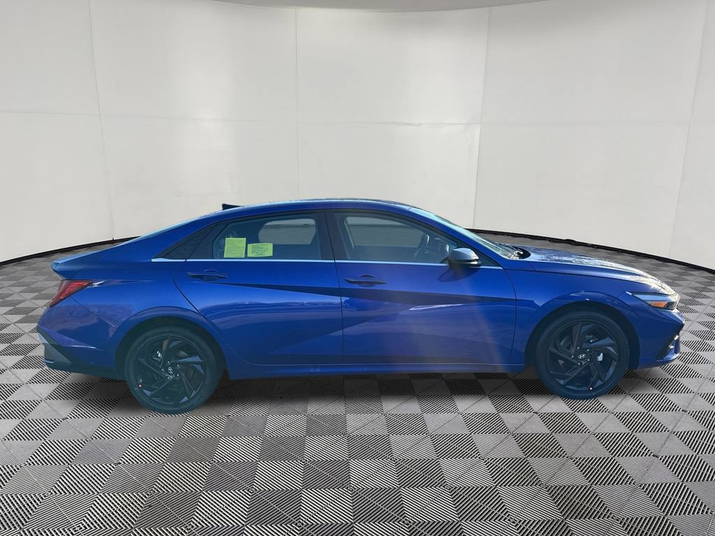 Used 2026 Hyundai Elantra SEL Sport Premium FWD image 7