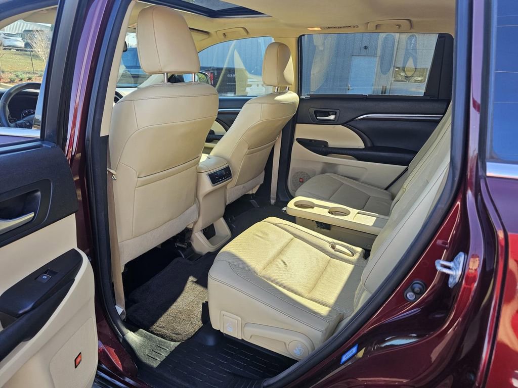Used 2016 Toyota Highlander Limited image 23