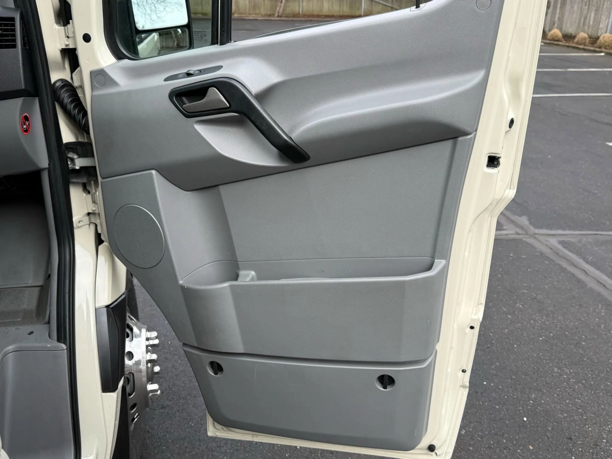 Used 2014 Mercedes-Benz Sprinter 3500 image 19