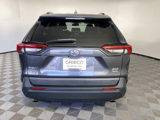 Used 2021 Toyota RAV4 XLE w/ Convenience Package image 7