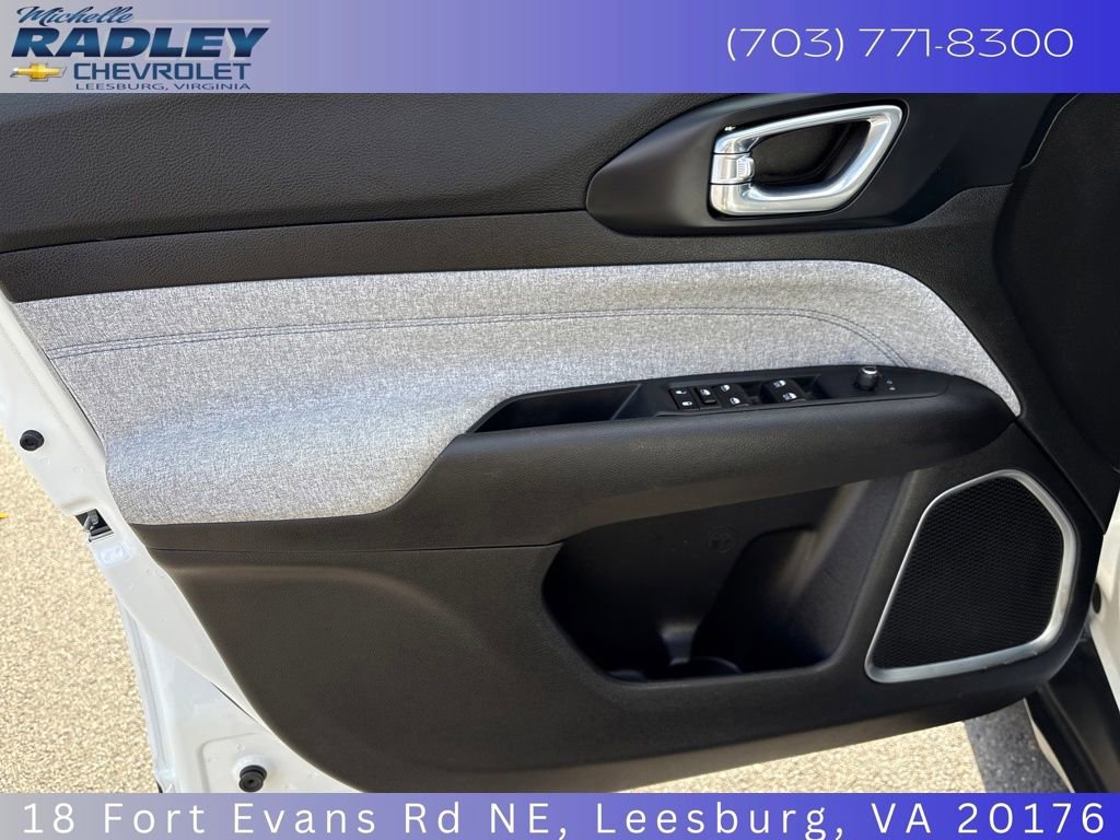 Used 2024 Jeep Compass Latitude image 13