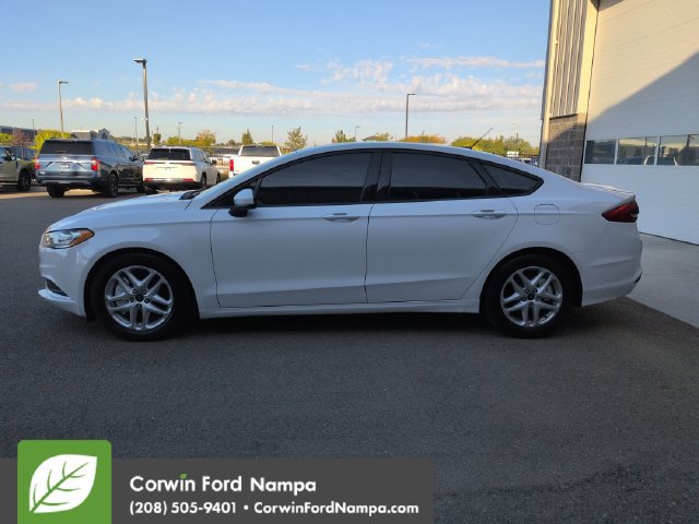 Used 2018 Ford Fusion SE w/ Fusion SE Technology Package FWD image 6