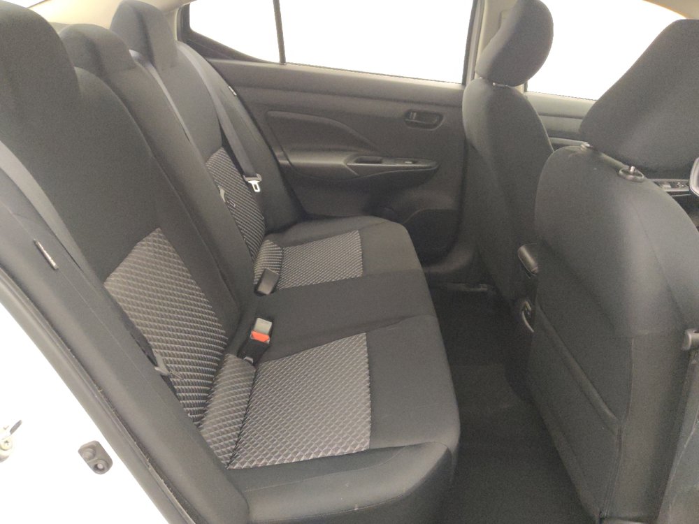 Used 2022 Nissan Versa S FWD image 19