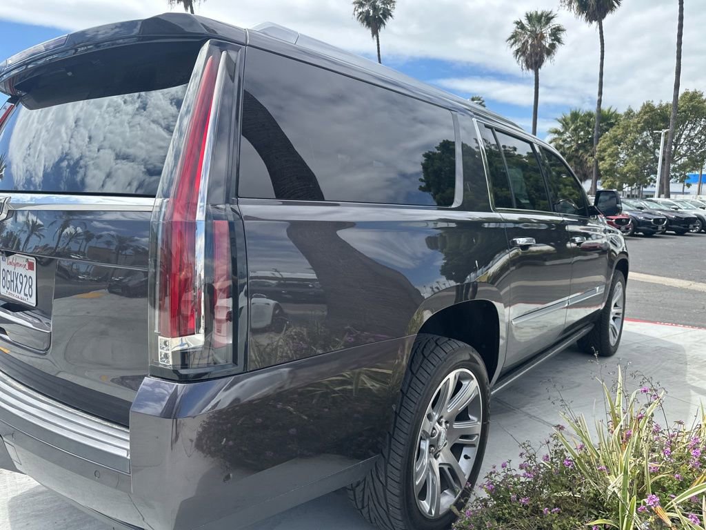 Used 2018 Cadillac Escalade ESV Premium Luxury image 21