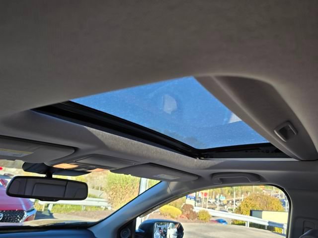 Used 2021 Honda CR-V Touring image 11