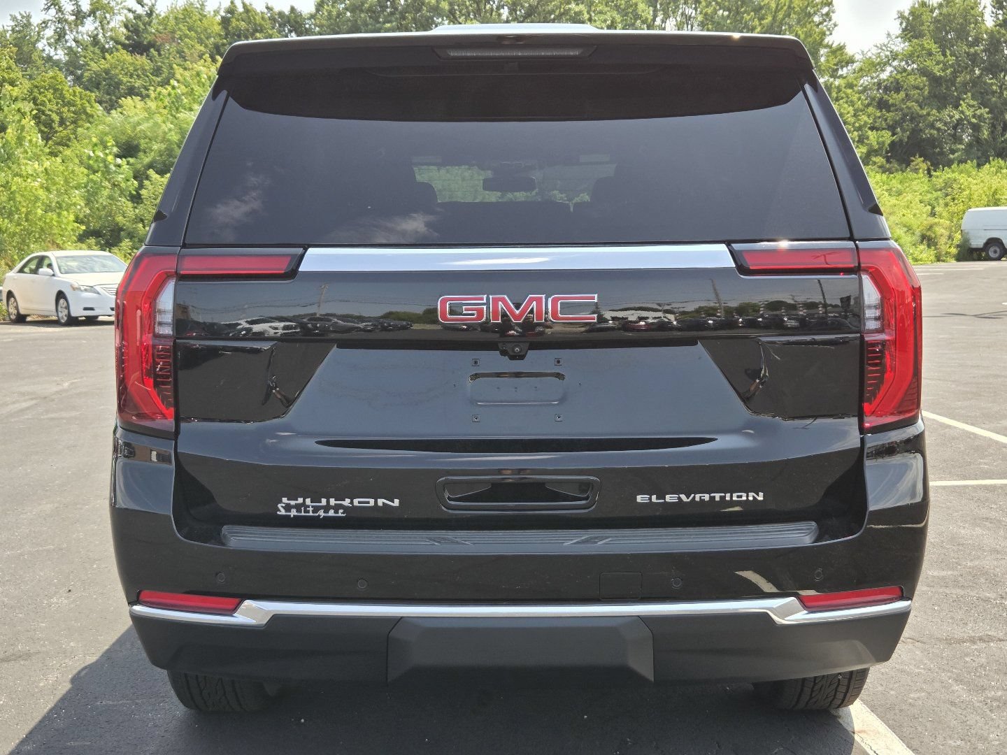 New 2026 GMC Yukon XL Elevation AWD/4WD image 18
