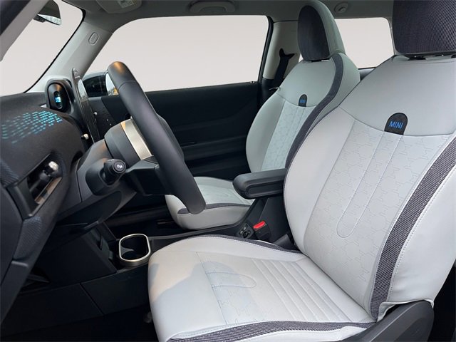 Certified 2025 MINI Cooper S image 9
