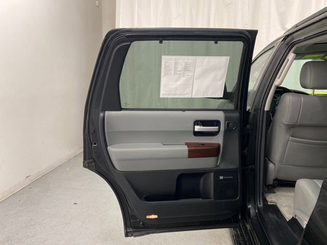 Used 2011 Toyota Sequoia Platinum AWD/4WD image 31