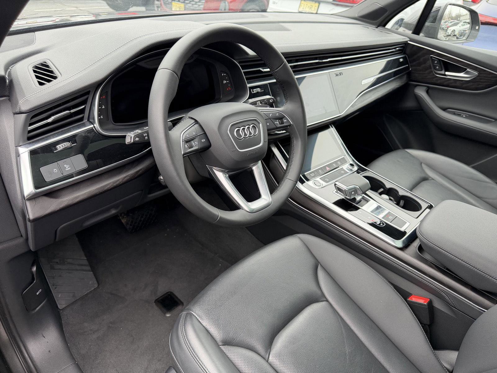 Used 2023 Audi Q7 2.0T Premium Plus w/ Premium Plus Package image 13