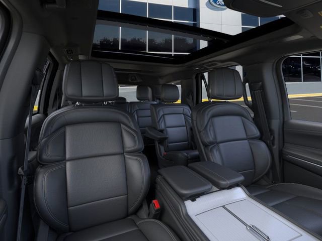 New 2025 Lincoln Navigator Reserve w/ Jet Appearance Package image 10