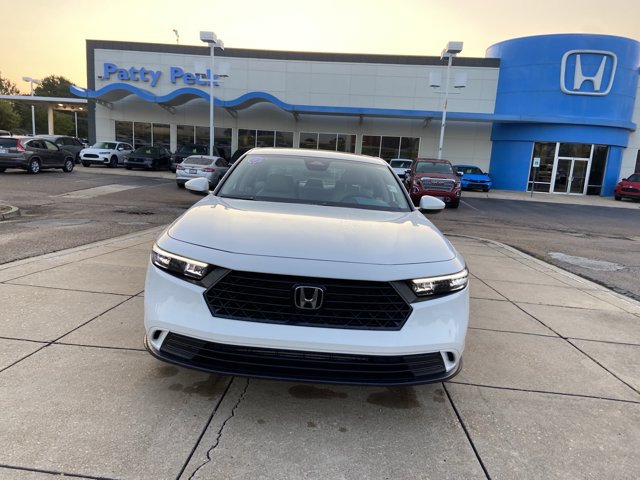 Used 2024 Honda Accord EX image 3